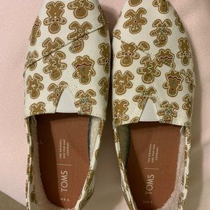 Toms women’s shoes in 6.5 brand new
